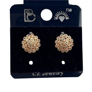 Elegant Gold-Tone Cluster Stud Earrings Sparkling Floral Jewelry Chic Preppy